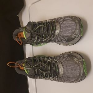 Mens Mizuno prophecy 7